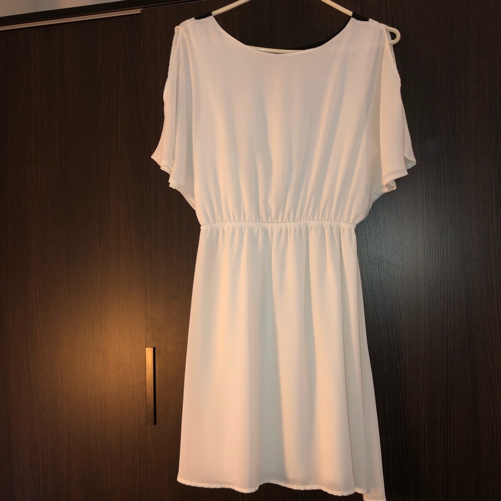White with black accent backless dress